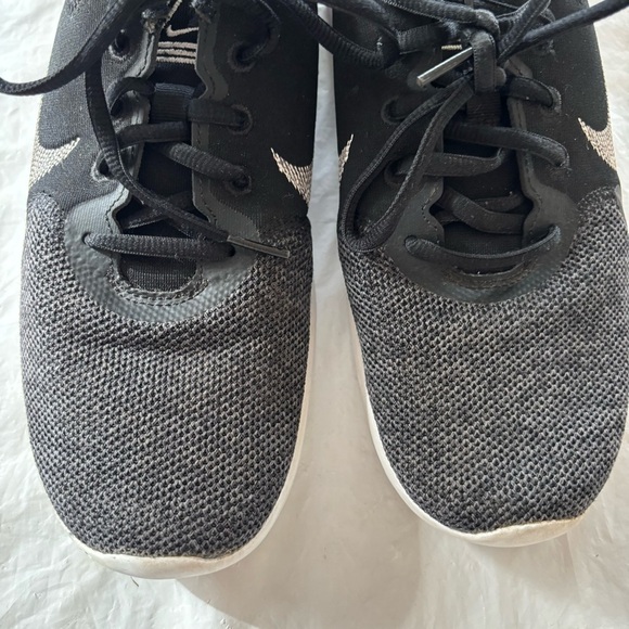 Nike Flex Experience RN 10 Black Running Shoes SZ 9.5 Worn 1X main image 5